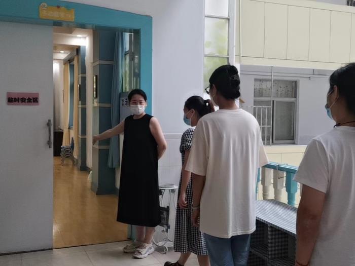 四、安全地点进行二次测温.jpg