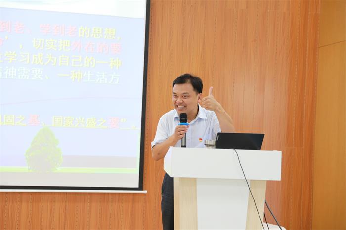 王仁刚老师讲座.jpg