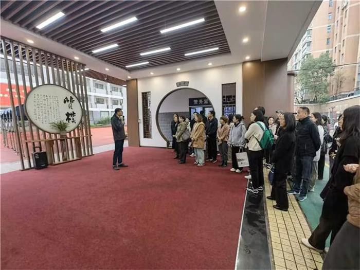 1、宣奕鹏书记介绍东林校训.jpg