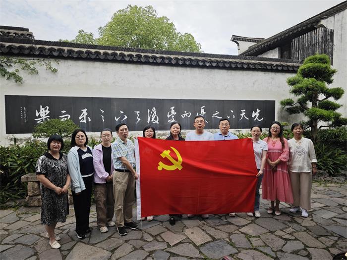 合影1.jpg